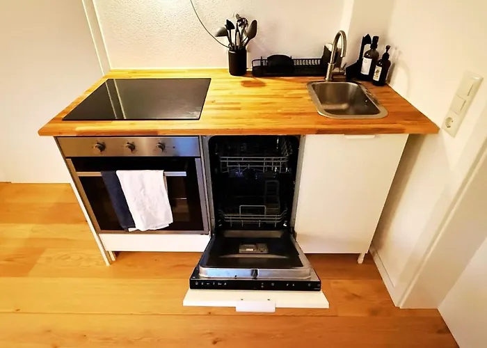 Charmantes Apartment - Fuer 2-4 Personen - Modern, Ruhig, Parkplatz