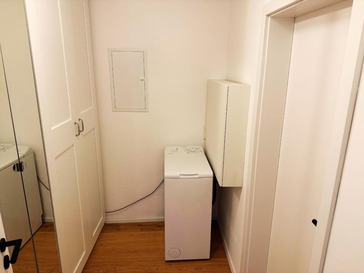 Charmantes - Fuer 2-4 Personen - Modern, Ruhig, Parkplatz Apartment