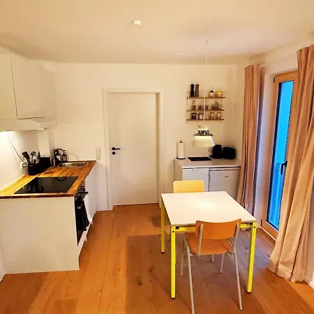 Charmantes Apartment - Fuer 2-4 Personen - Modern, Ruhig, Parkplatz Passau Exterior photo
