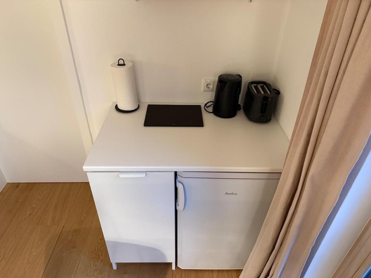 Charmantes - Fuer 2-4 Personen - Modern, Ruhig, Parkplatz Lejlighed